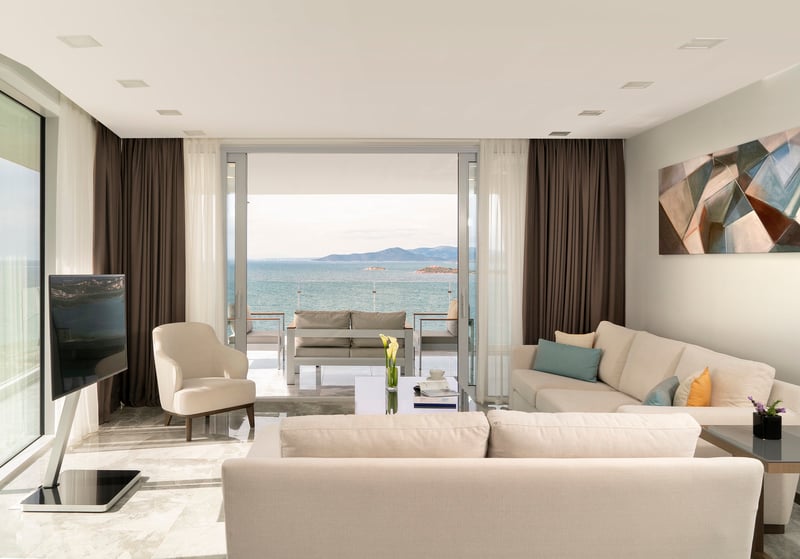 FAMILY TERRACE RESIDENCE ( 3 BEDROOM)