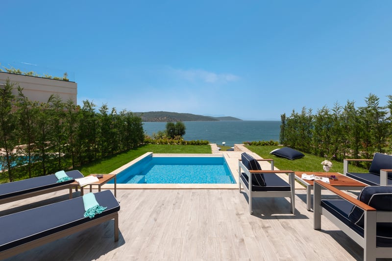 FAMILY VILLA WITH GARDEN JACUZZI ( 3 BEDROOM)