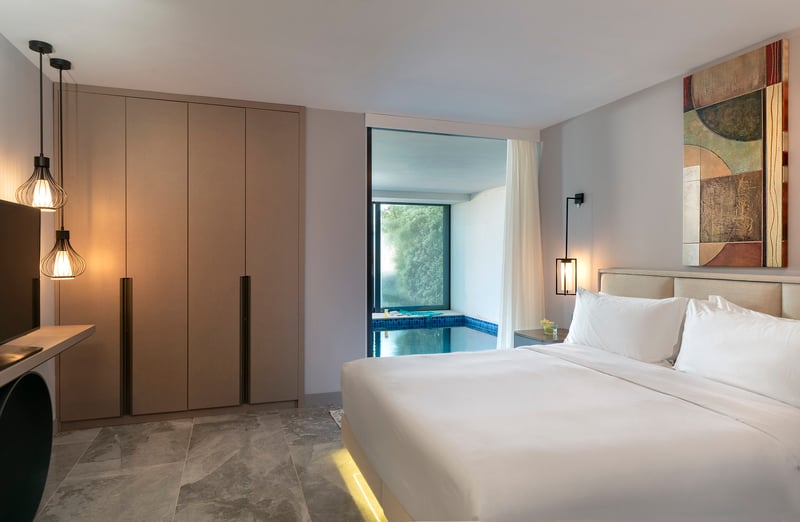 INDOOR GRAND POOL SUİT – 2 YATAK ODALI (137 M2)