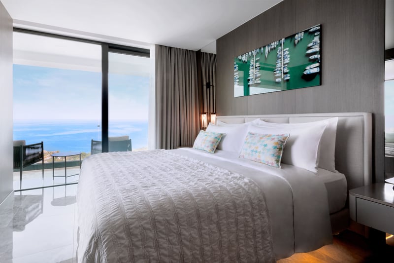 KING SUITE WITH SEA VIEW (70–110 m2)