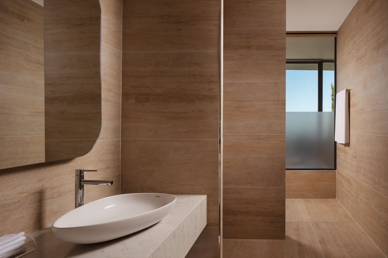 KING SUITE WITH SEA VIEW (70–110 m2)