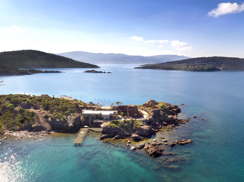 SECLUDED BAY PRESIDENTIAL VILLA ( 4 BEDROOM)
