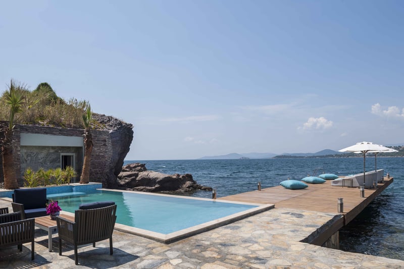 SECLUDED BAY PRESIDENTIAL VILLA ( 4 BEDROOM)