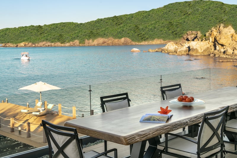 SECLUDED BAY PRESIDENTIAL VILLA ( 4 BEDROOM)
