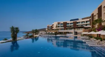 Luxury Beach Resort: Discover Le Meridien Bodrum's Ultimate Luxury Experience