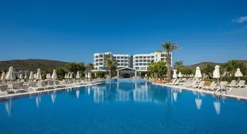 Yasmin Bodrum Resort: Lüks Tatil Deneyimi